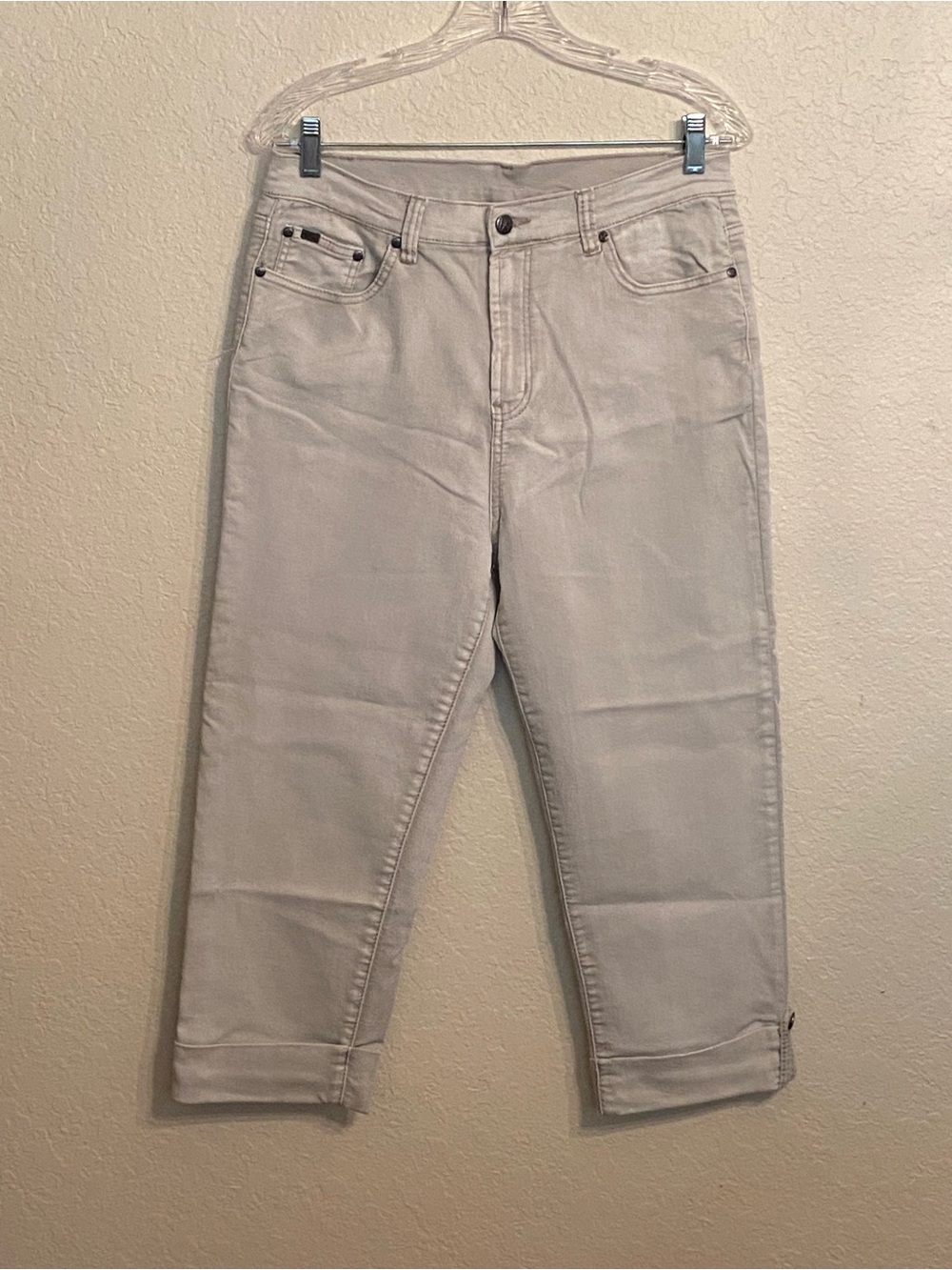 NWOT DG2 by Diane Gilman Cropped Cuffed Light Beige Denim Jeans Size 12 Tall